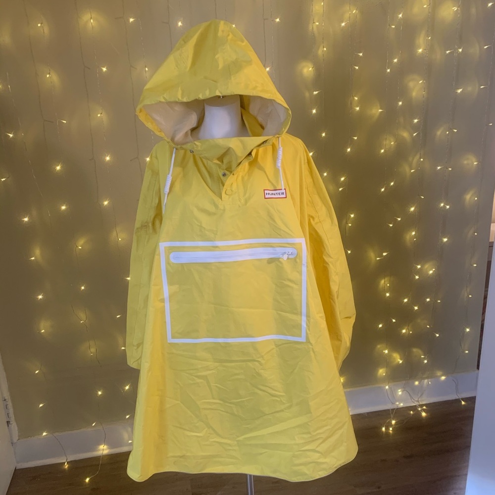 HUNTER yellow rain poncho